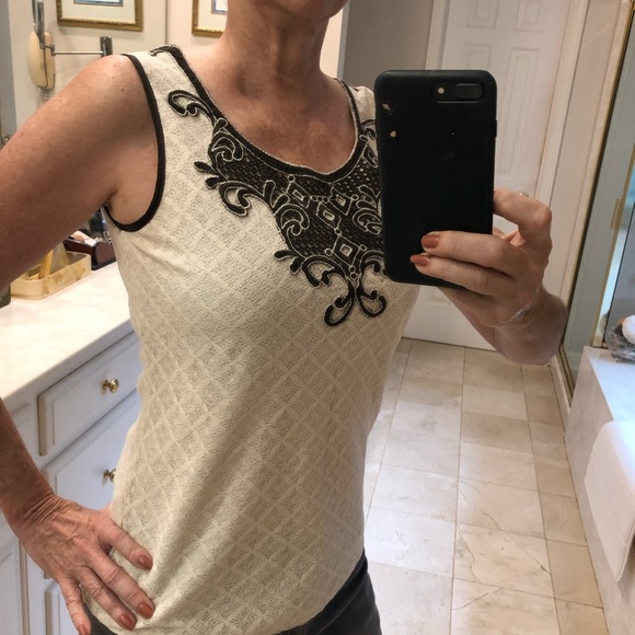 FREE with purchase: Chelsea & Violet tank, cream w/ embroidery, tank, Sz S - Picture 8 of 11